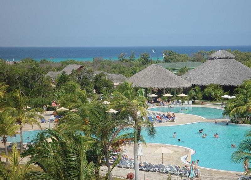 Hotel Playa Costa Verde à Playa Pesquero Extérieur photo