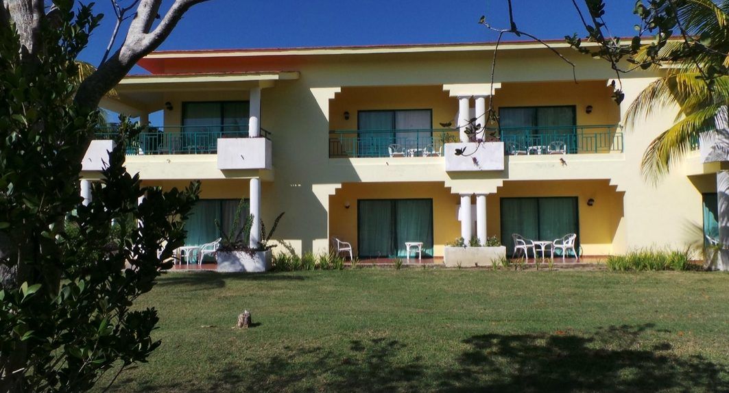 Hotel Playa Costa Verde à Playa Pesquero Extérieur photo