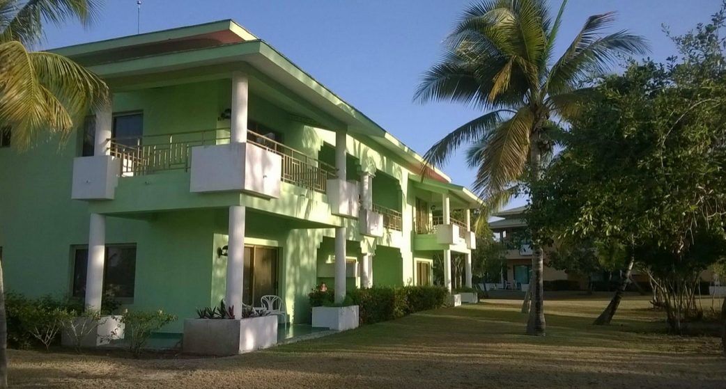 Hotel Playa Costa Verde à Playa Pesquero Extérieur photo